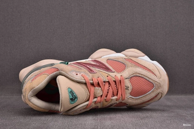 Bmlin 4 WMNS Jordan Moments Frozen Air AQ9129-001 0706